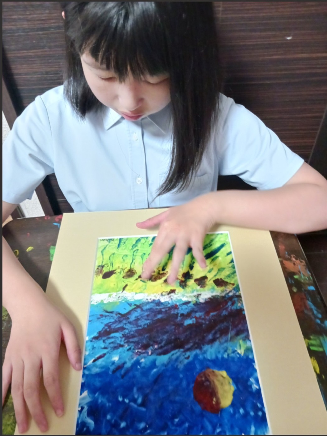 作品「草原」とnanaの制作風景